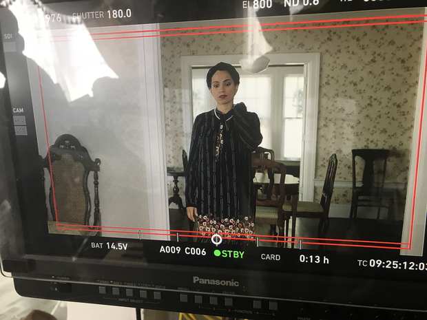 Behind the scenes: gladys in the frame.