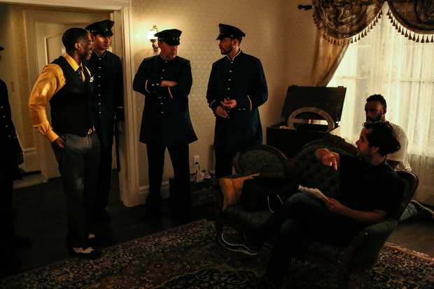 Behind the scenes: blocking the police squad.